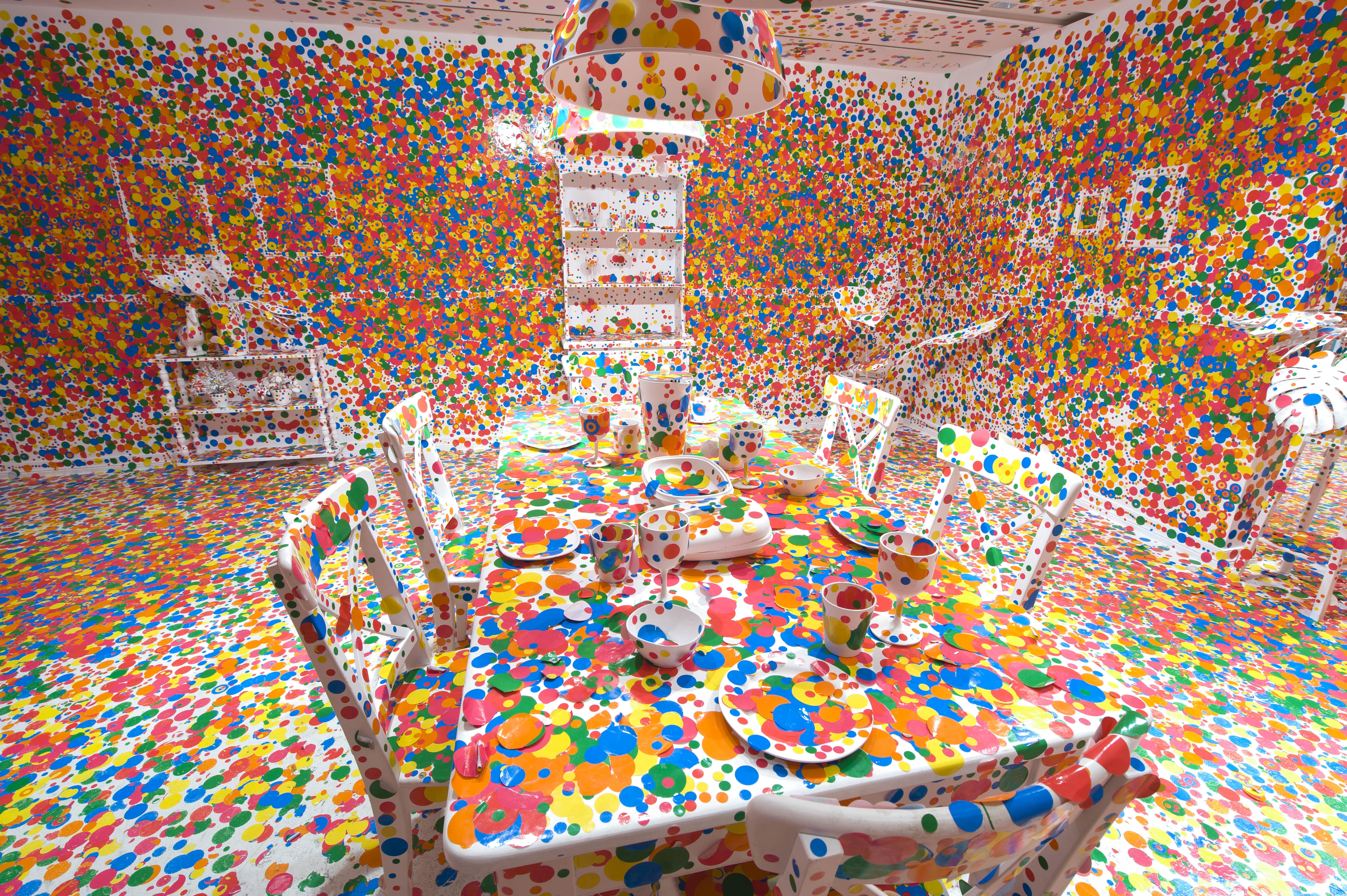 Yayoi Kusama The Obliteration Room  パビリオン・トウキョウ2021