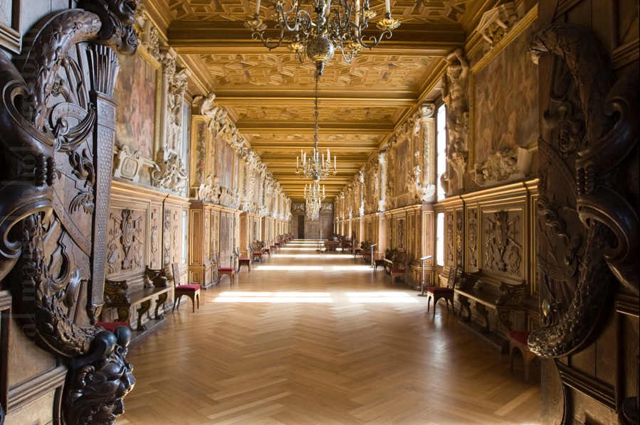 The Gallery of Francis I at Fontainebleau (and French Mannerism